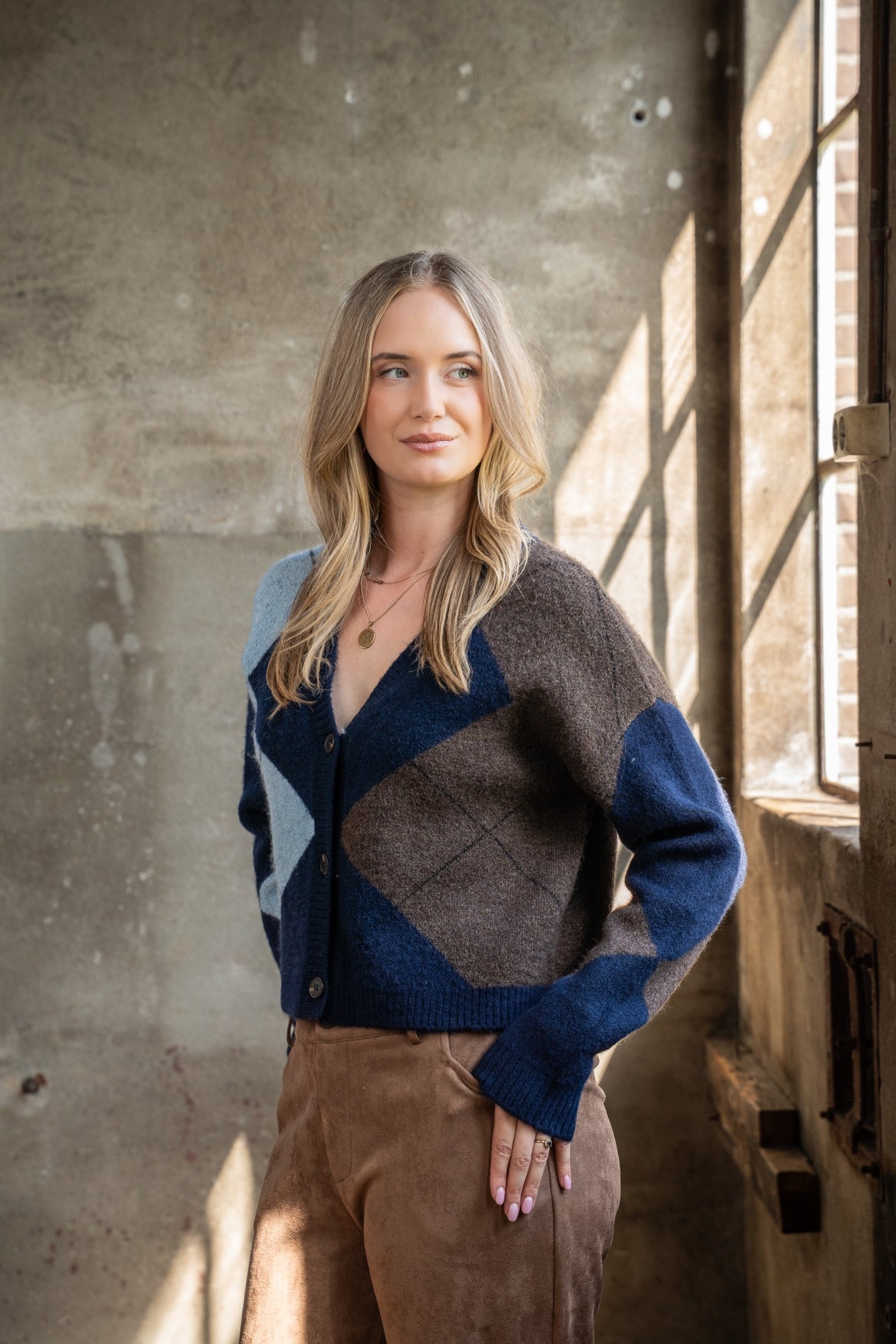 ICNK Amsterdam Damen-Strickjacke mit Rhombenmuster