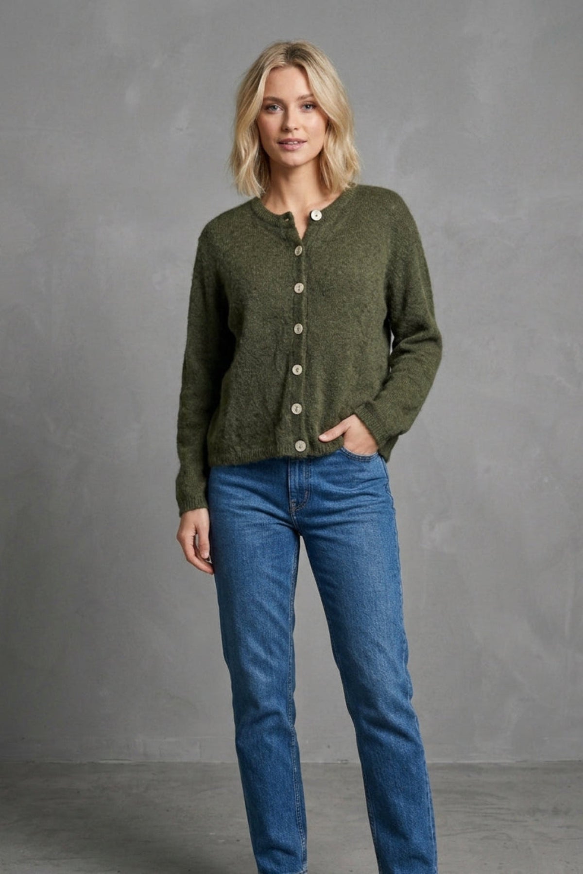 Damen Strickjacke mit Rundhalsausschnitt und Knopfleiste one size