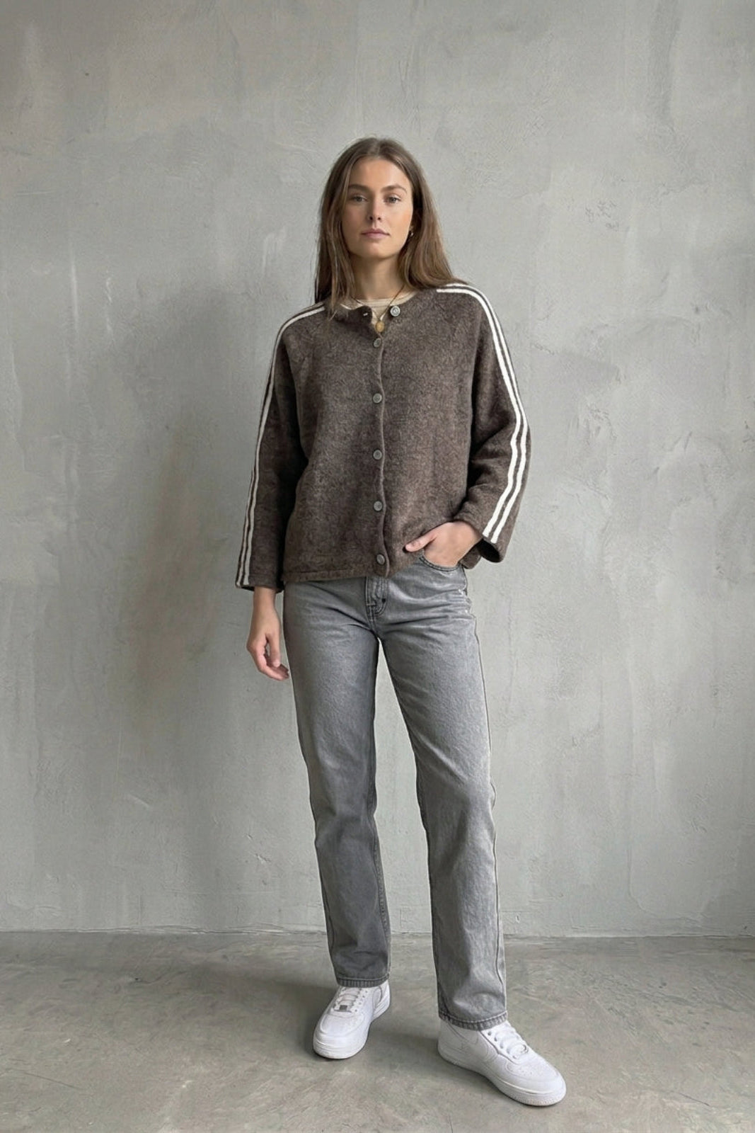 Damen Strickjacke mit Knopfleiste und Streifen an den Ärmeln one size