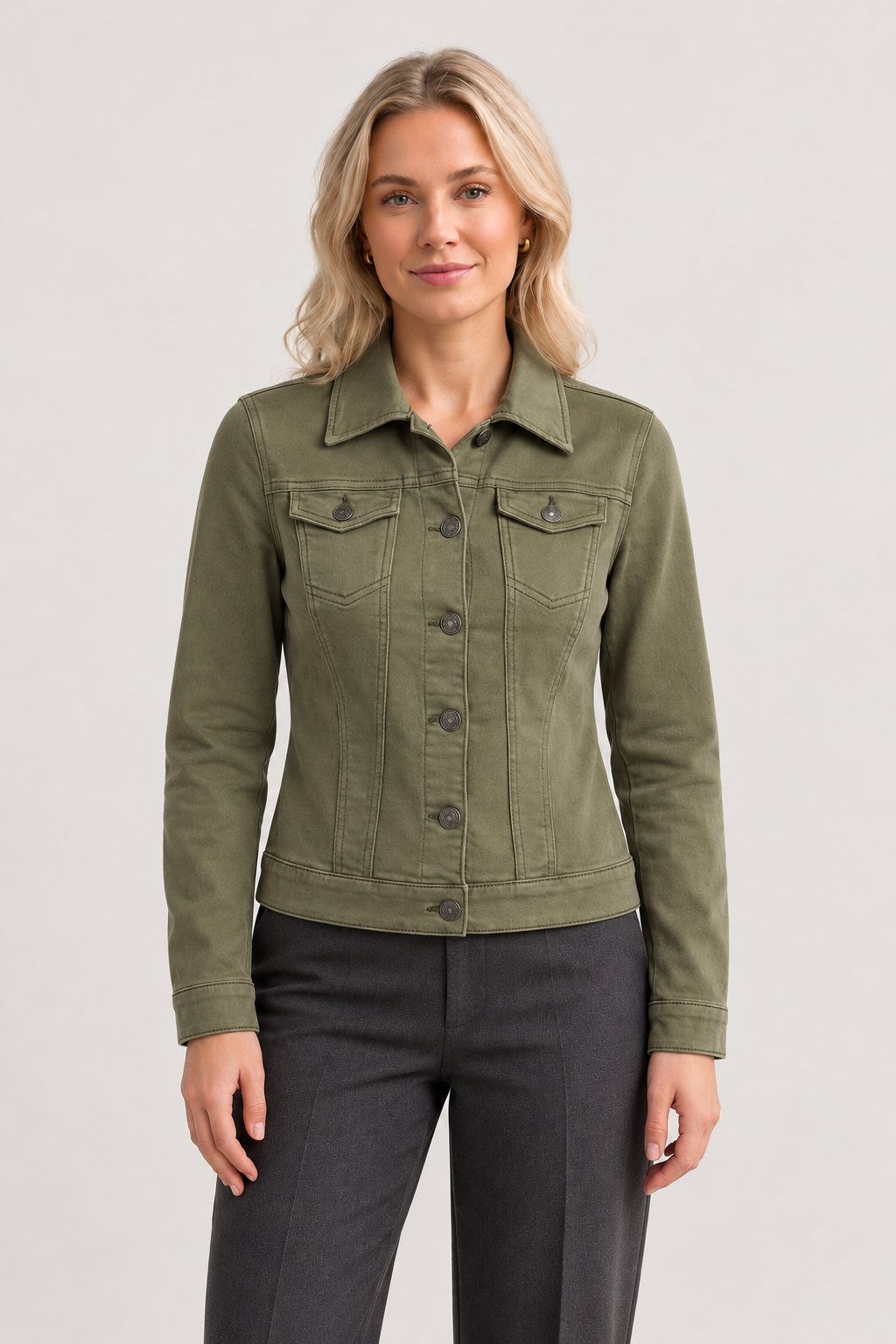 Enjoy Damen Sweat-Jeansjacke – Grün – Vorderansicht am Model #Farbe_Grün