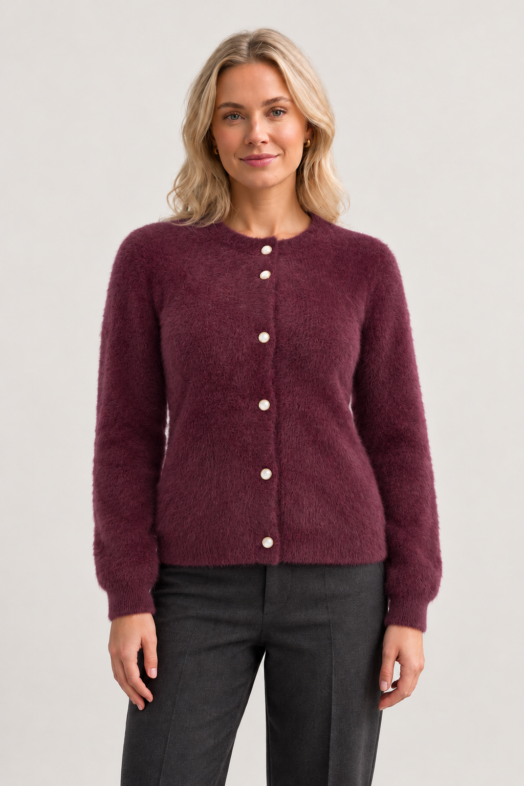 NED DELTA Strick-Cardigan – lila – Vorderansicht am Model #Farbe_Lila